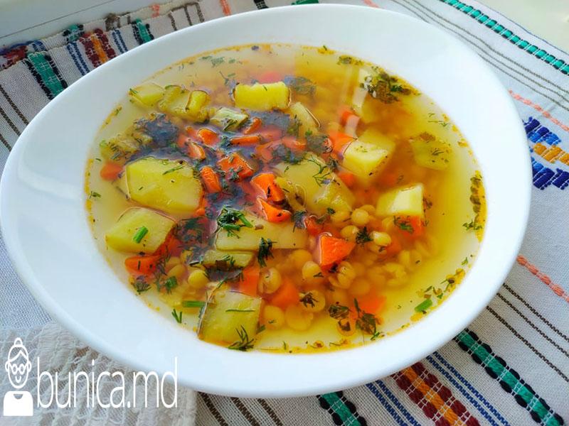 Supă cu mazăre și legume